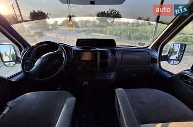 Вантажопасажирський фургон Ford Transit 2003 в 