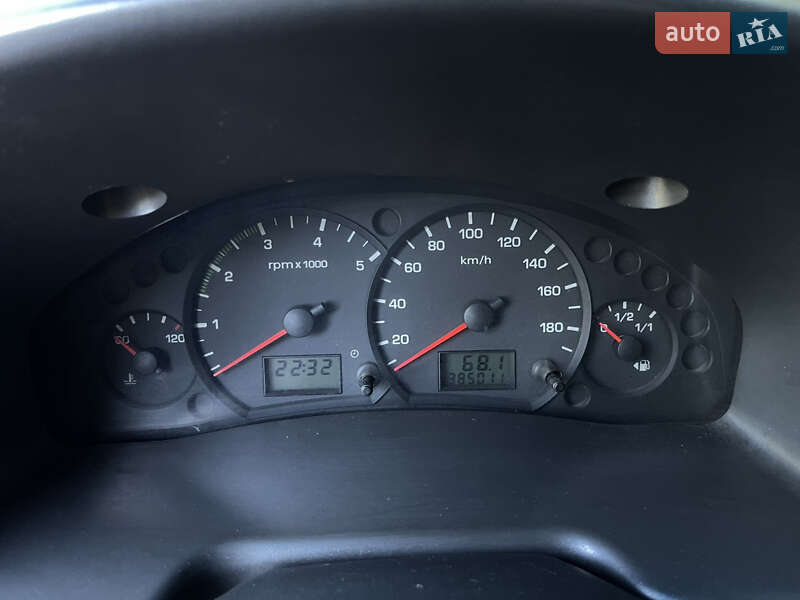 Мікроавтобус вантажний (до 3,5т) Ford Transit 2005 в Чернівцях