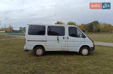 Вантажопасажирський фургон Ford Transit 1986 в 