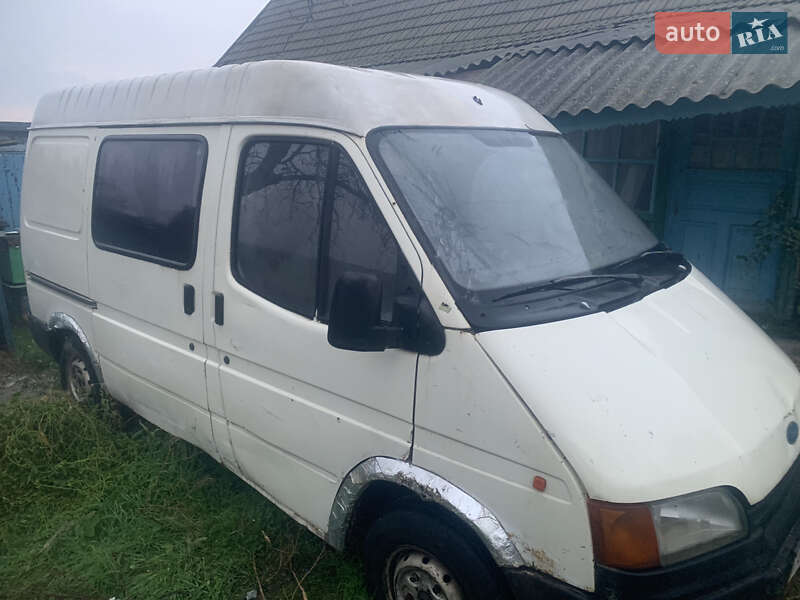 Вантажний фургон Ford Transit 1993 в Сараті