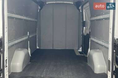 Вантажний фургон Ford Transit 2022 в 