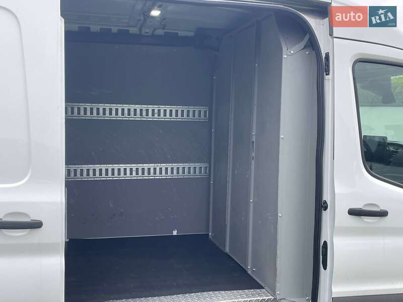 Грузовой фургон Ford Transit 2022 в Хмельницком