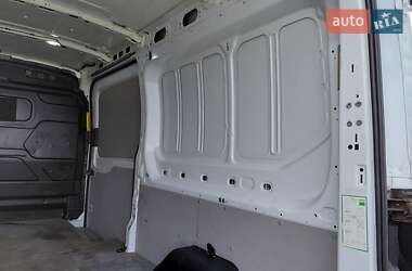 Грузовой фургон Ford Transit 2019 в 