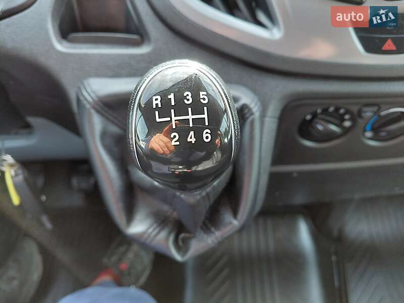 Вантажний фургон Ford Transit 2019 в Івано-Франківську