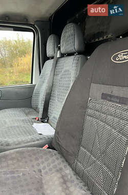 Грузовой фургон Ford Transit 2006 в 