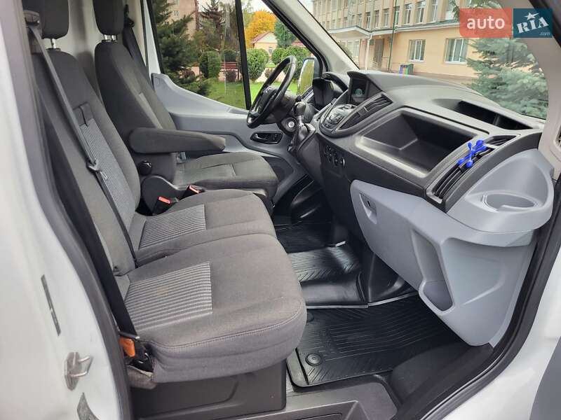 Грузовой фургон Ford Transit 2017 в Виннице