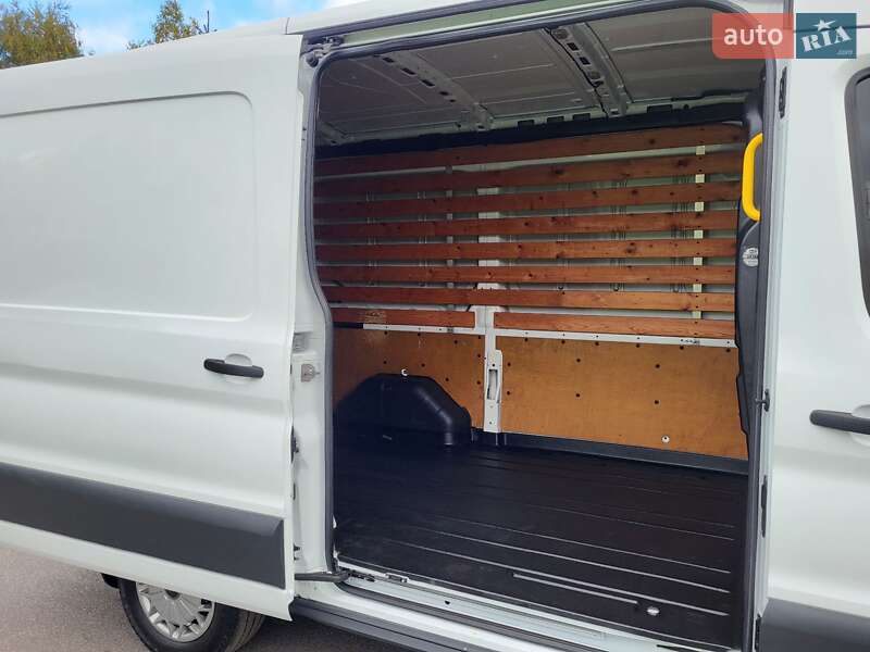 Грузовой фургон Ford Transit 2017 в Виннице