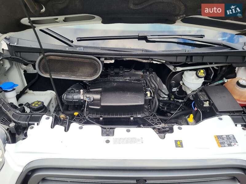 Грузовой фургон Ford Transit 2017 в Виннице