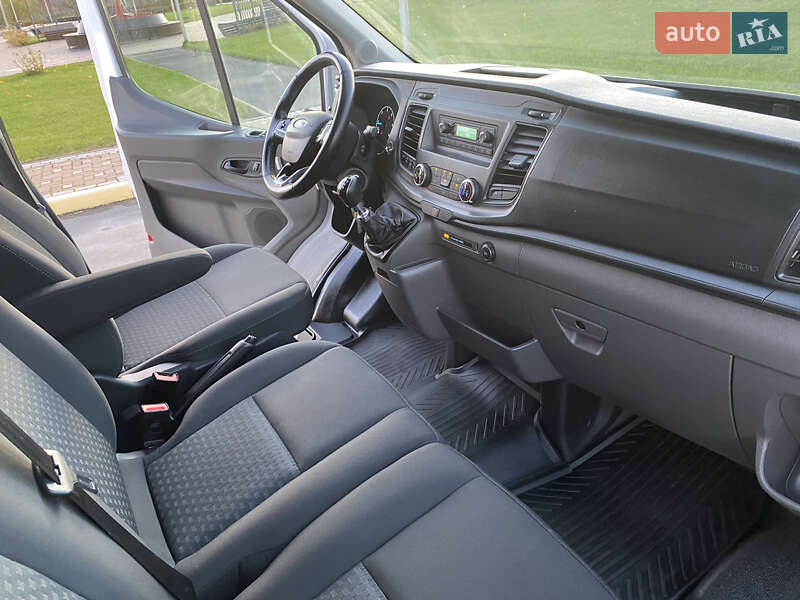 Вантажний фургон Ford Transit 2020 в Ірпені