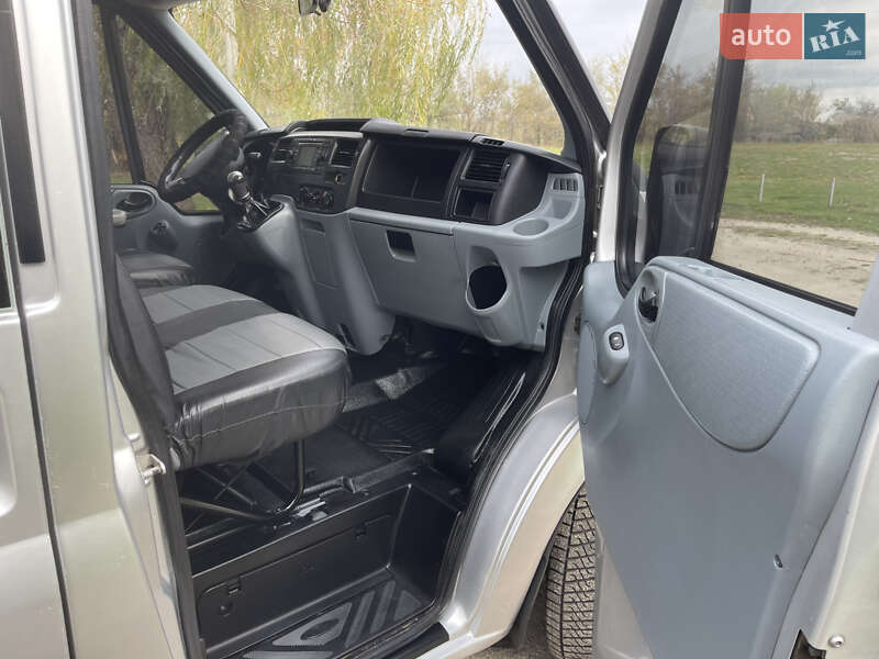 Грузовой фургон Ford Transit 2008 в Николаеве