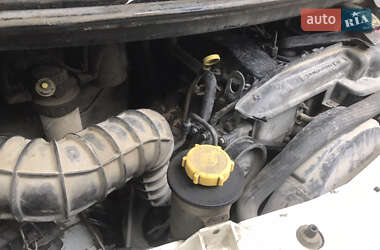 Вантажний фургон Ford Transit 2003 в 