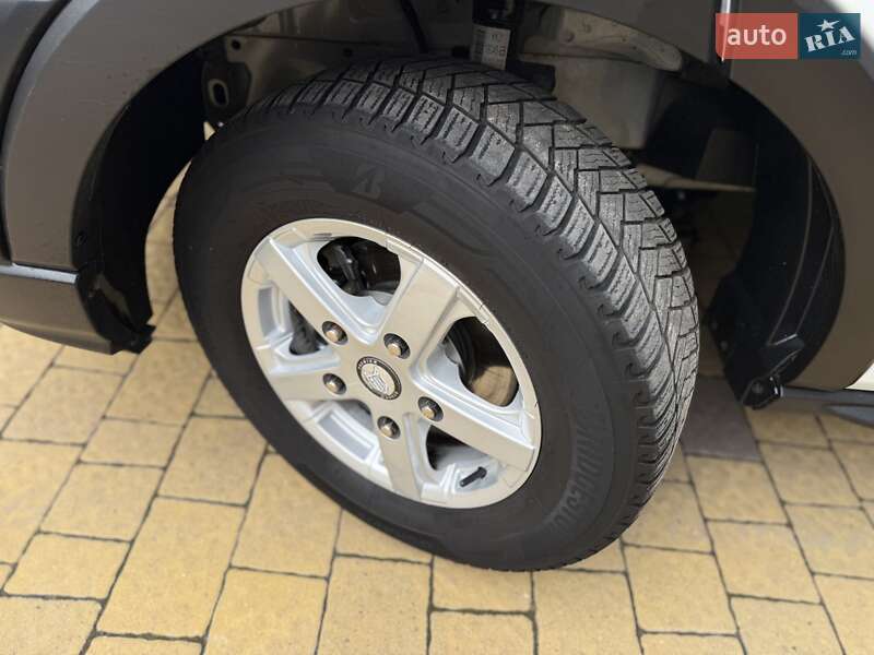 Вантажний фургон Ford Transit 2021 в Радивиліві