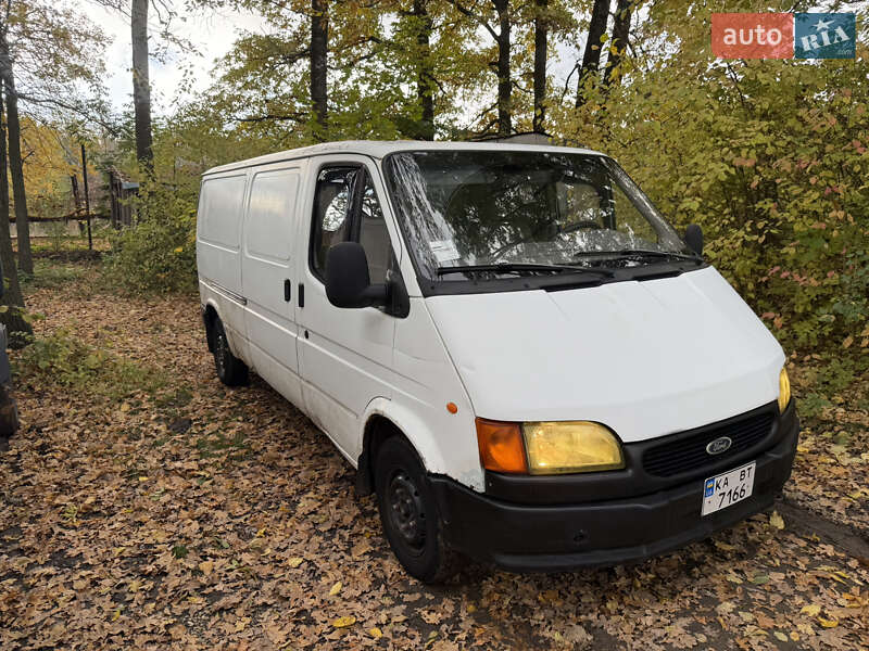 Грузовой фургон Ford Transit 1999 в Умани