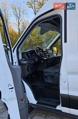 Вантажний фургон Ford Transit 2021 в 