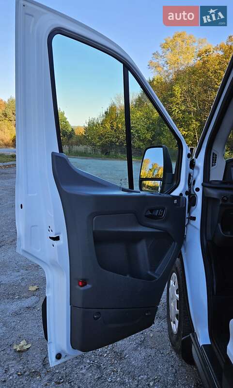 Грузовой фургон Ford Transit 2021 в Бережанах