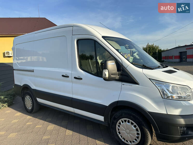 Вантажний фургон Ford Transit 2014 в Іршаві