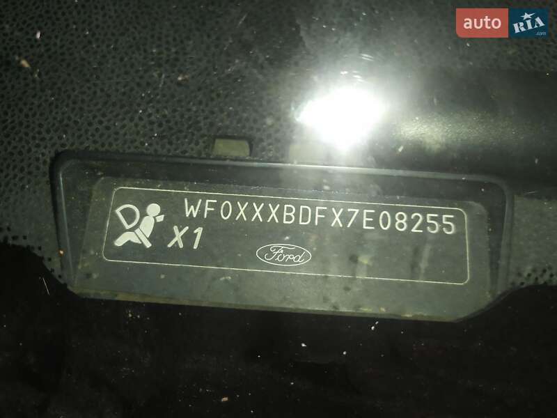 Грузовой фургон Ford Transit 2008 в Черновцах