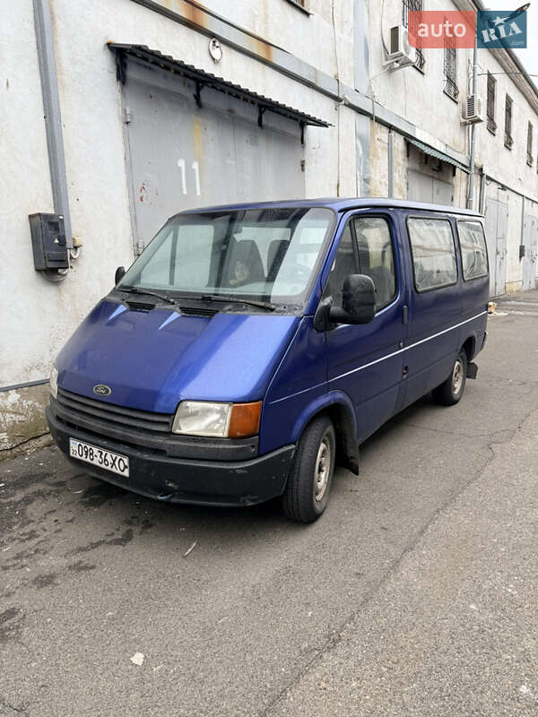 Микроавтобус грузовой (до 3,5т) Ford Transit 1988 в Одессе