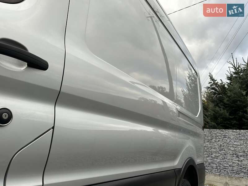 Грузовой фургон Ford Transit 2020 в Ровно