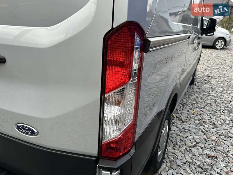 Грузовой фургон Ford Transit 2020 в Ровно