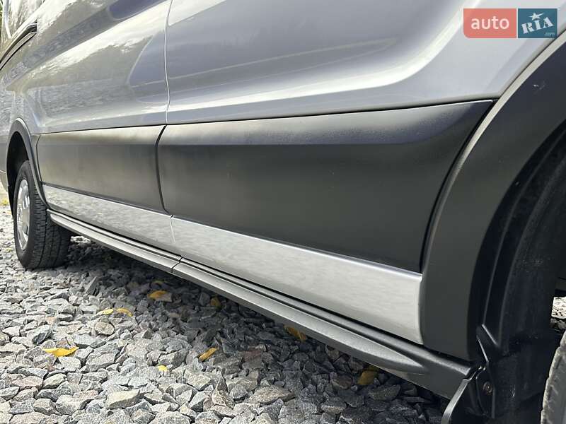 Грузовой фургон Ford Transit 2020 в Ровно