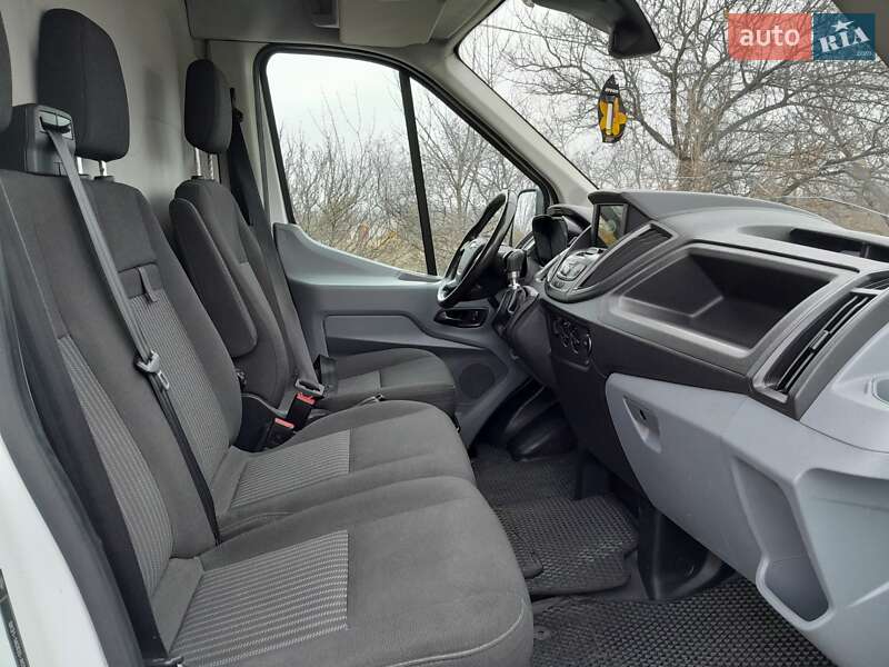 Вантажний фургон Ford Transit 2018 в Новоархангельську