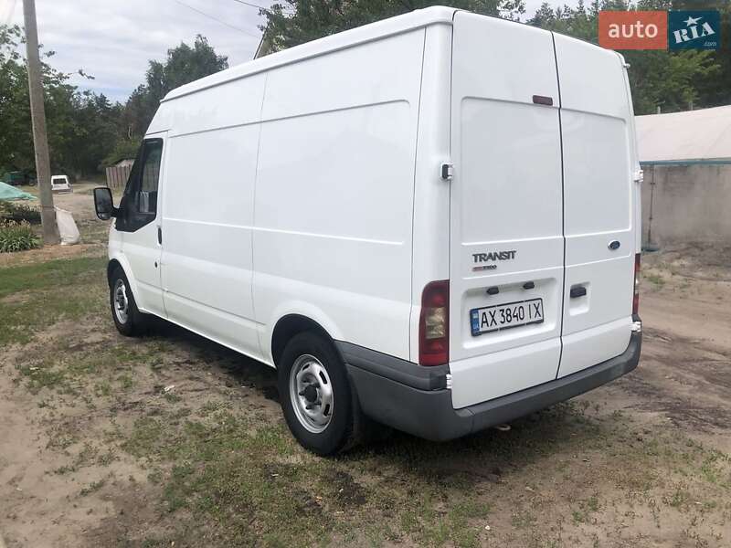 Вантажний фургон Ford Transit 2011 в Чугуєві