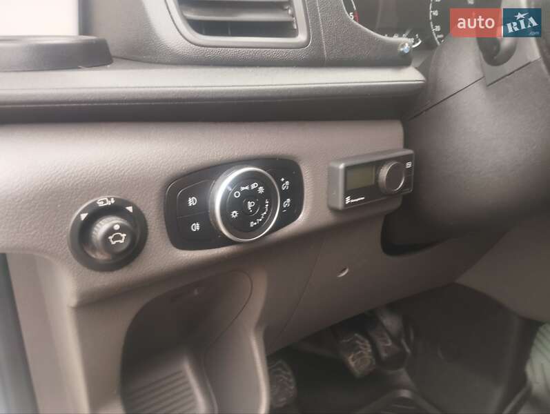 Микроавтобус грузовой (до 3,5т) Ford Transit 2020 в Владимире фото 11 Микроавтобус грузовой (до 3,5т) Ford Transit 2020 в Владимире