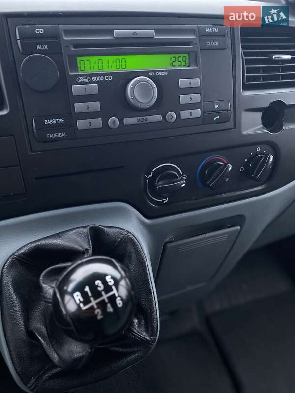 Грузовой фургон Ford Transit 2011 в Киеве