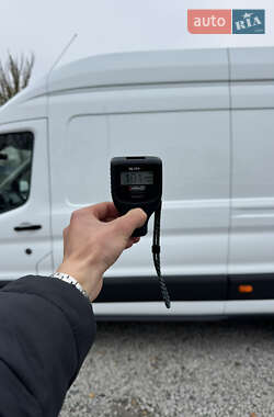 Вантажний фургон Ford Transit 2019 в Умані