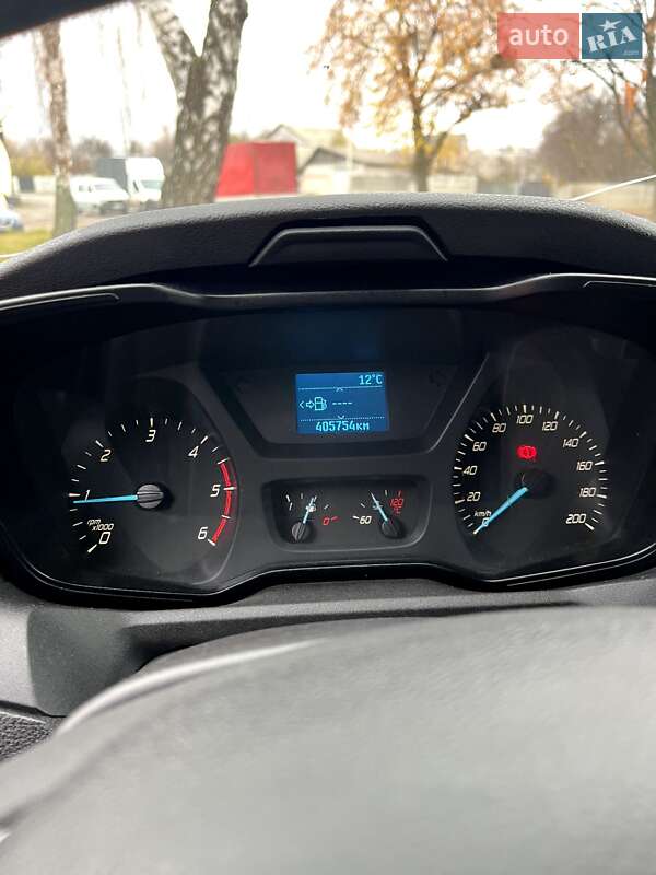 Вантажний фургон Ford Transit 2015 в Чернігові