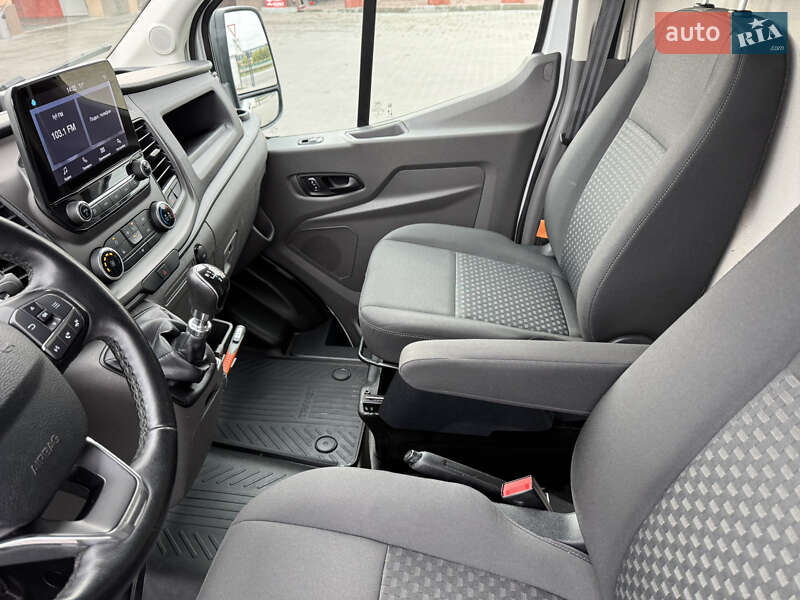 Вантажний фургон Ford Transit 2021 в Ірпені