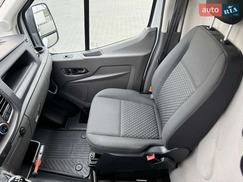 Вантажний фургон Ford Transit 2021 в Ірпені