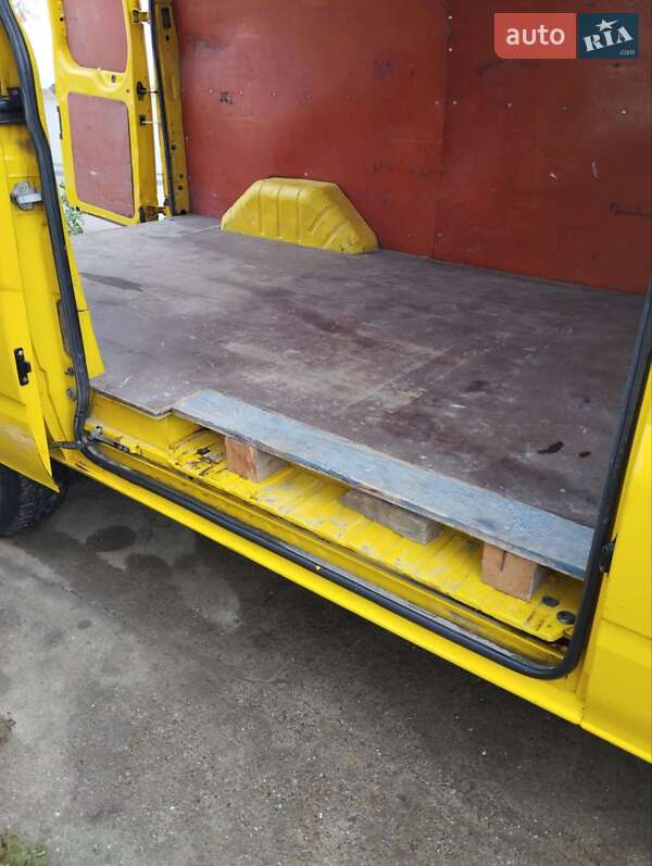 Микроавтобус грузовой (до 3,5т) Ford Transit 2005 в Залещиках фото 5 Микроавтобус грузовой (до 3,5т) Ford Transit 2005 в Залещиках