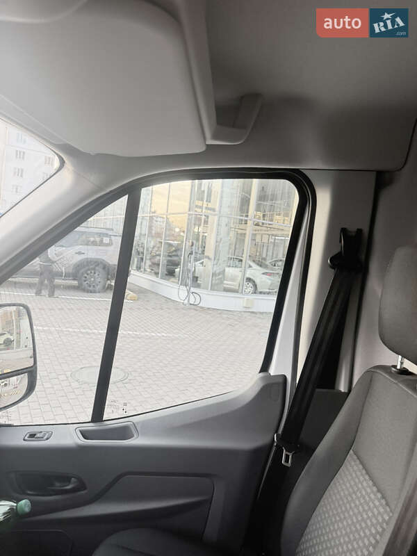 Вантажний фургон Ford Transit 2024 в Чернігові
