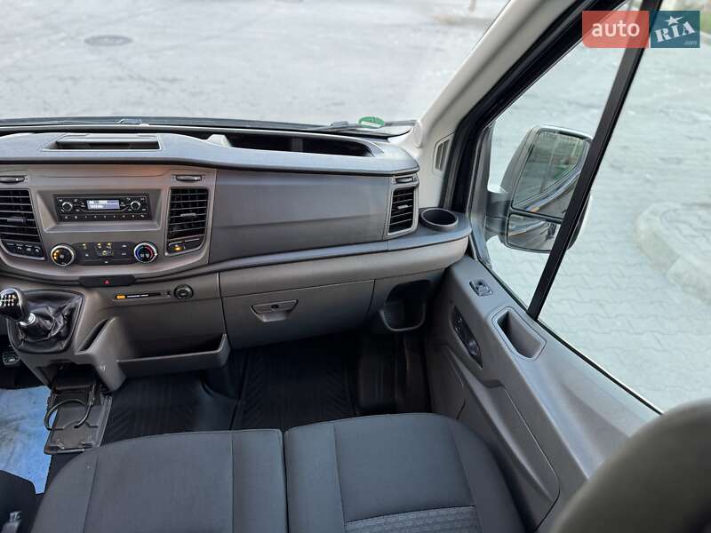 Грузопассажирский фургон Ford Transit 2020 в Ирпене