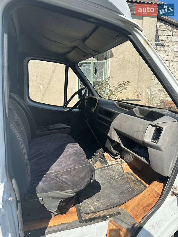 Вантажний фургон Ford Transit 1992 в Ярмолинцях