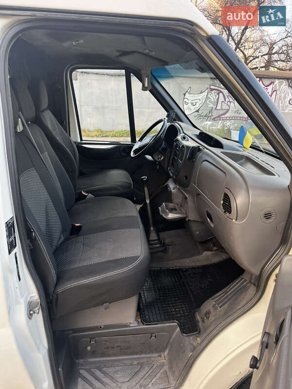 Грузопассажирский фургон Ford Transit 2003 в Киеве