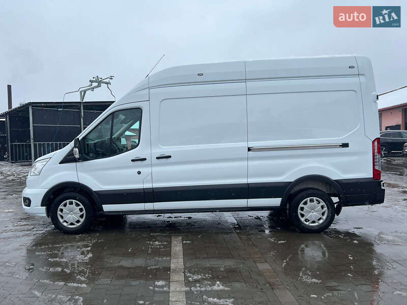 Вантажний фургон Ford Transit 2022 в Бродах