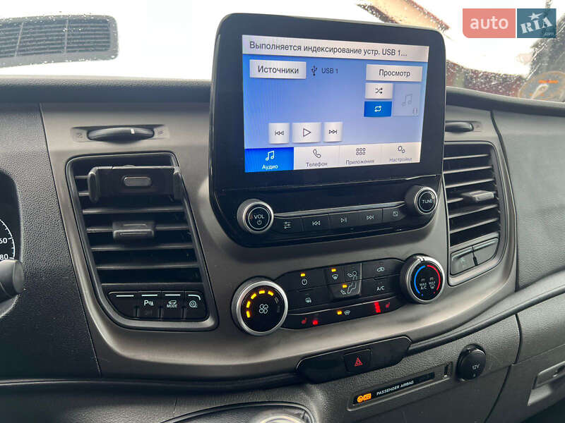 Вантажний фургон Ford Transit 2022 в Бродах