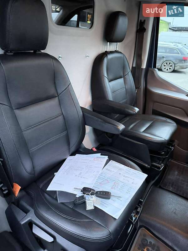 Вантажний фургон Ford Transit 2019 в Луцьку
