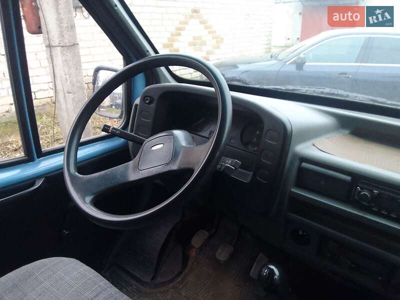 Грузовой фургон Ford Transit 1988 в Луцке фото 8 Грузовой фургон Ford Transit 1988 в Луцке