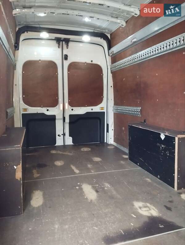 Грузовой фургон Ford Transit 2017 в Киеве фото 22 Грузовой фургон Ford Transit 2017 в Киеве
