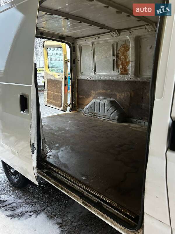 Вантажний фургон Ford Transit 2006 в Харкові