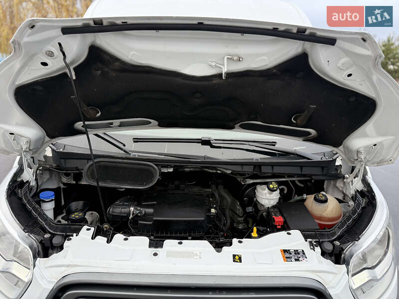 Грузовой фургон Ford Transit 2019 в Ровно