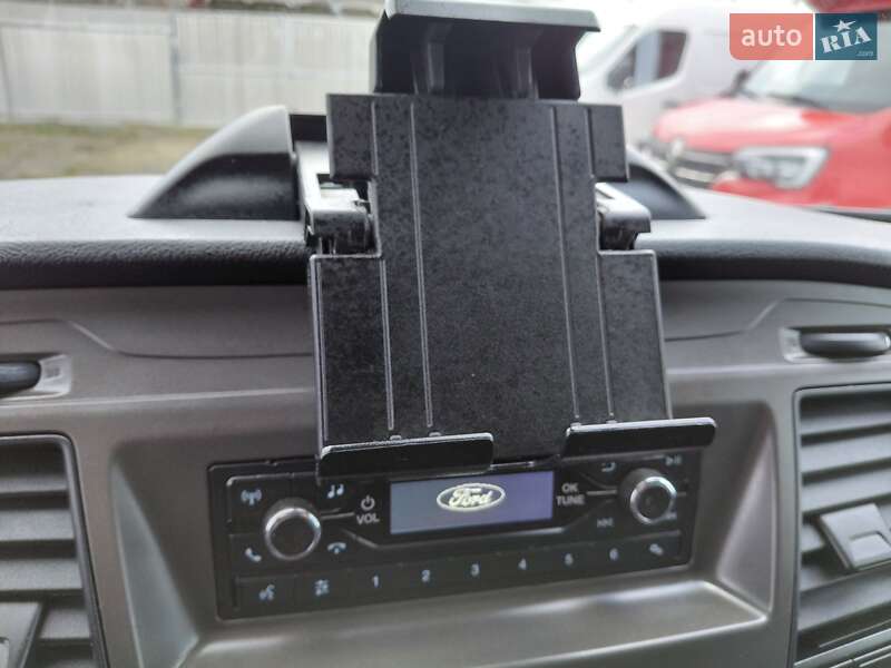 Вантажний фургон Ford Transit 2020 в Івано-Франківську