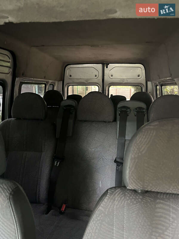 Микроавтобус Ford Transit 2000 в Мукачево