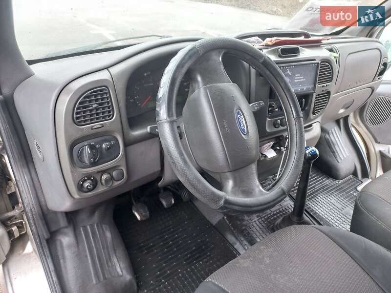Грузовой фургон Ford Transit 2004 в Киеве фото 4 Грузовой фургон Ford Transit 2004 в Киеве