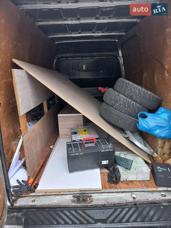 Грузовой фургон Ford Transit 2004 в Киеве фото 8 Грузовой фургон Ford Transit 2004 в Киеве