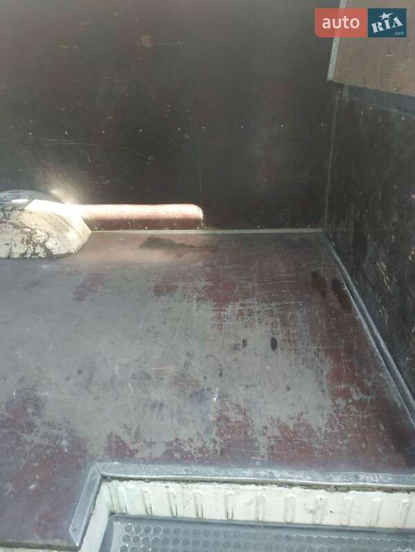 Грузовой фургон Ford Transit 1990 в Вишневом фото 12 Грузовой фургон Ford Transit 1990 в Вишневом